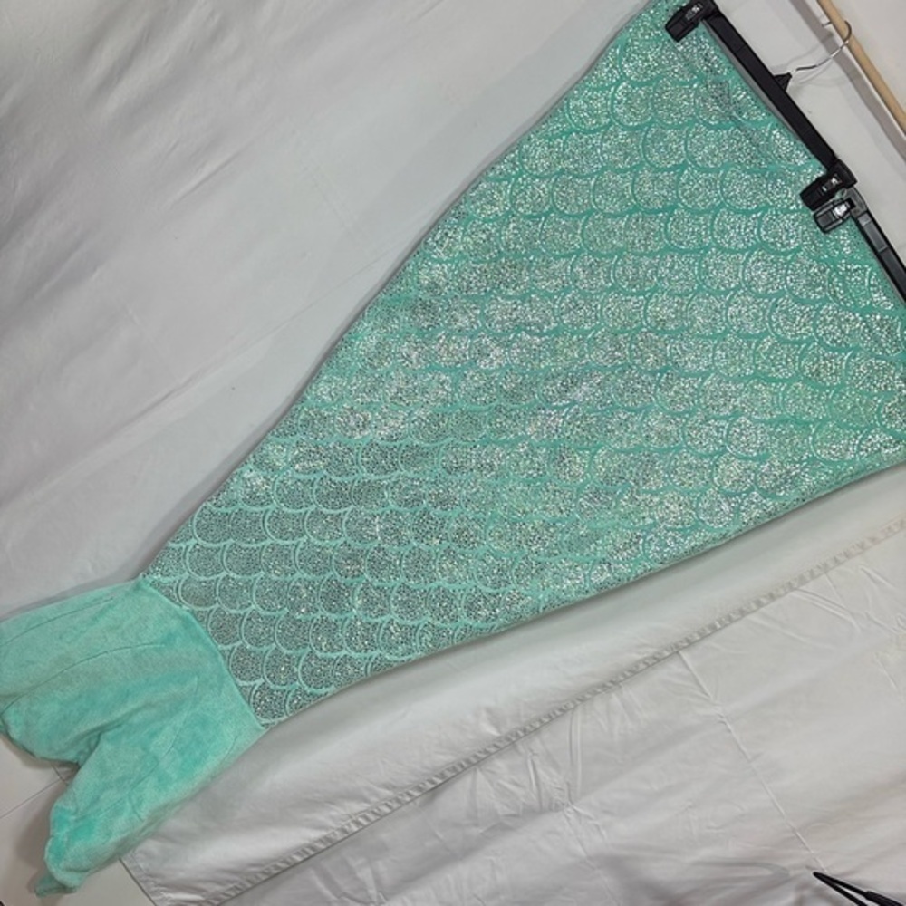 👯‍♀️ justice fleece, mermaid tail blanket